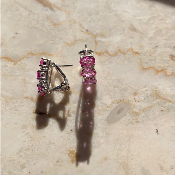 Beautiful earrings - Picture 2 of 2